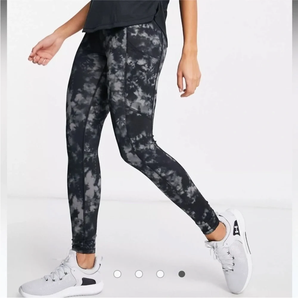 American Eagle The Everything Pocket Legging size Small Short
